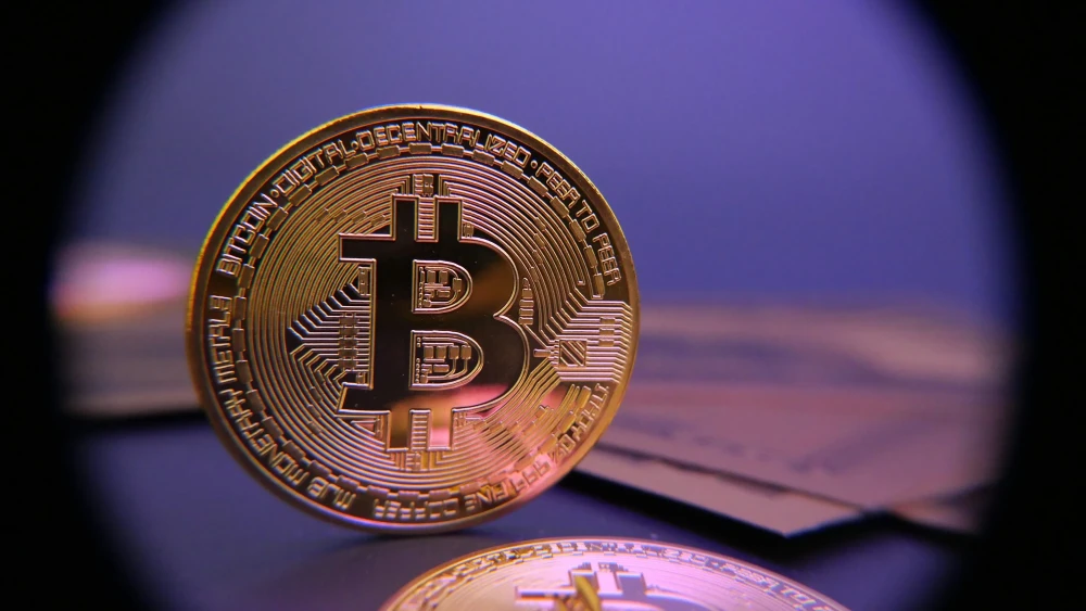 Smart money and miners accumulate Bitcoin as price dips to $65k