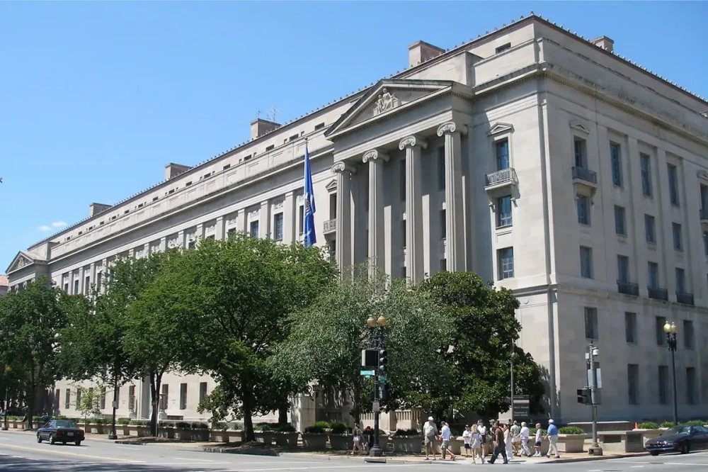 HyperFund promoter pleads guilty in $1.8B crypto fraud case