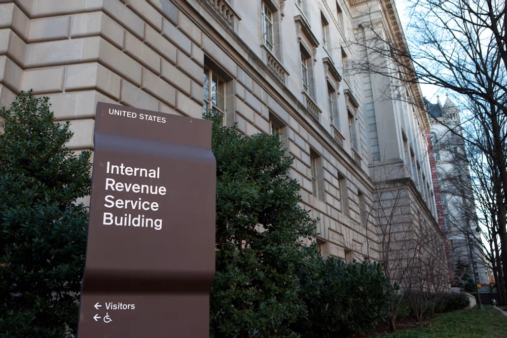 SEC Encouraged to Simplify Crypto Regulation by IRS Practices