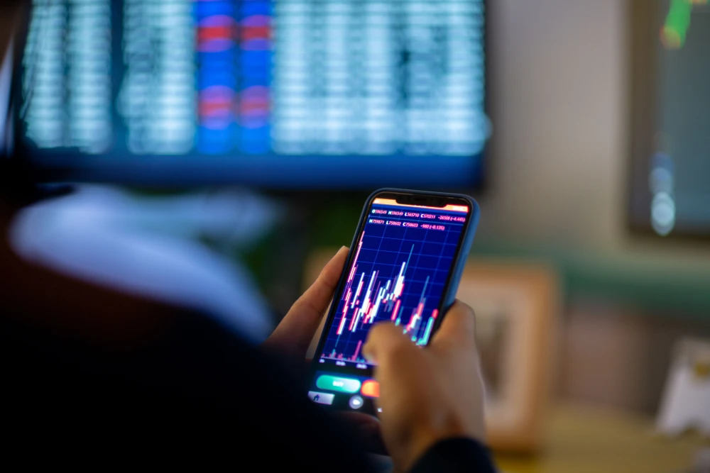 Institutional Investors Increase Bitcoin ETF Holdings to $38.7 Billion