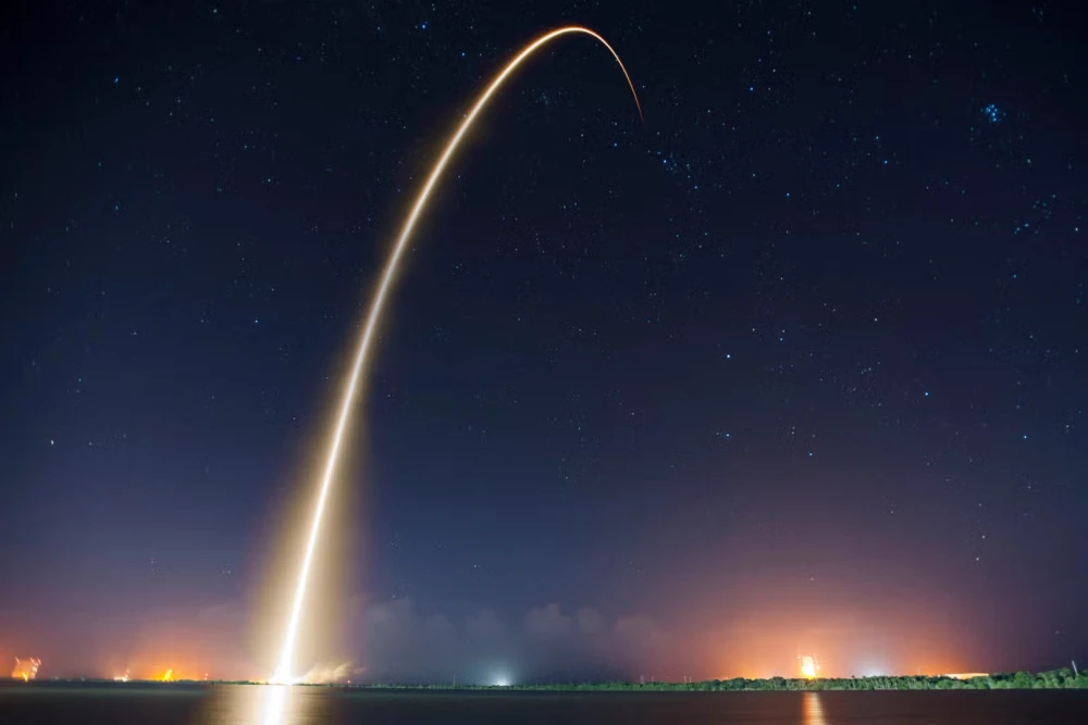 Биткойн поднимается к $123,000, эфир близок к пику 2021 года